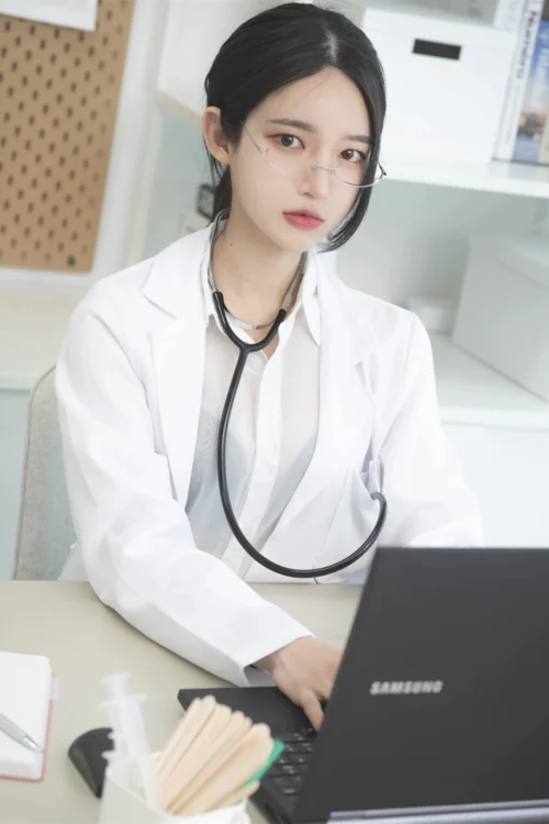 黑絲女醫 慾望火光