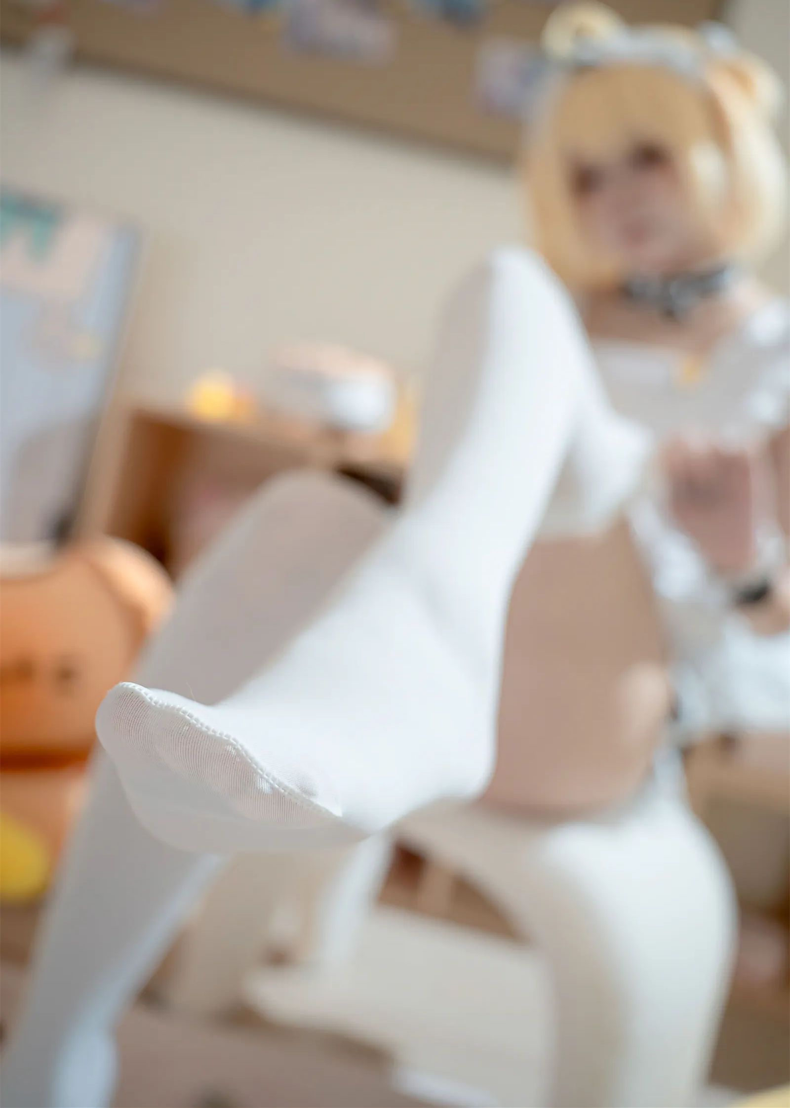 View - 紙悅Etsu_ko「芙拉菲奇奇」：這腿！這眼神！仙氣爆棚COS美圖 | 檸檬皮