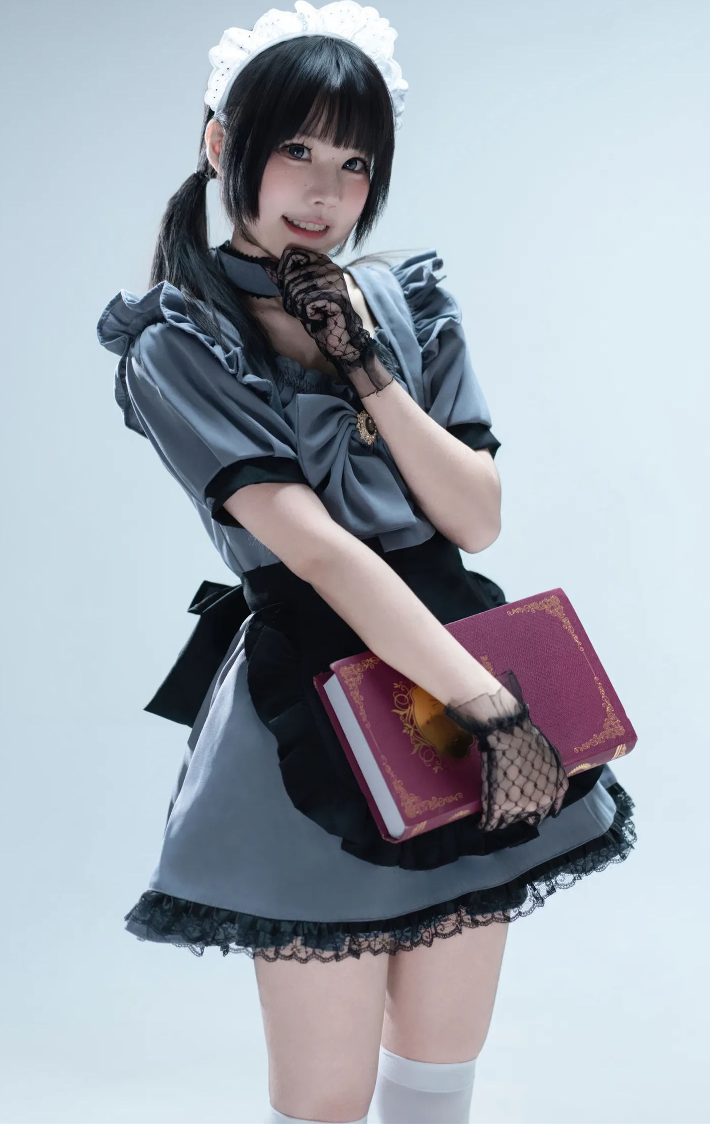 Gallery - 清水凪 手提箱與灰色女僕 80張純真眼神長腿女僕超會撩