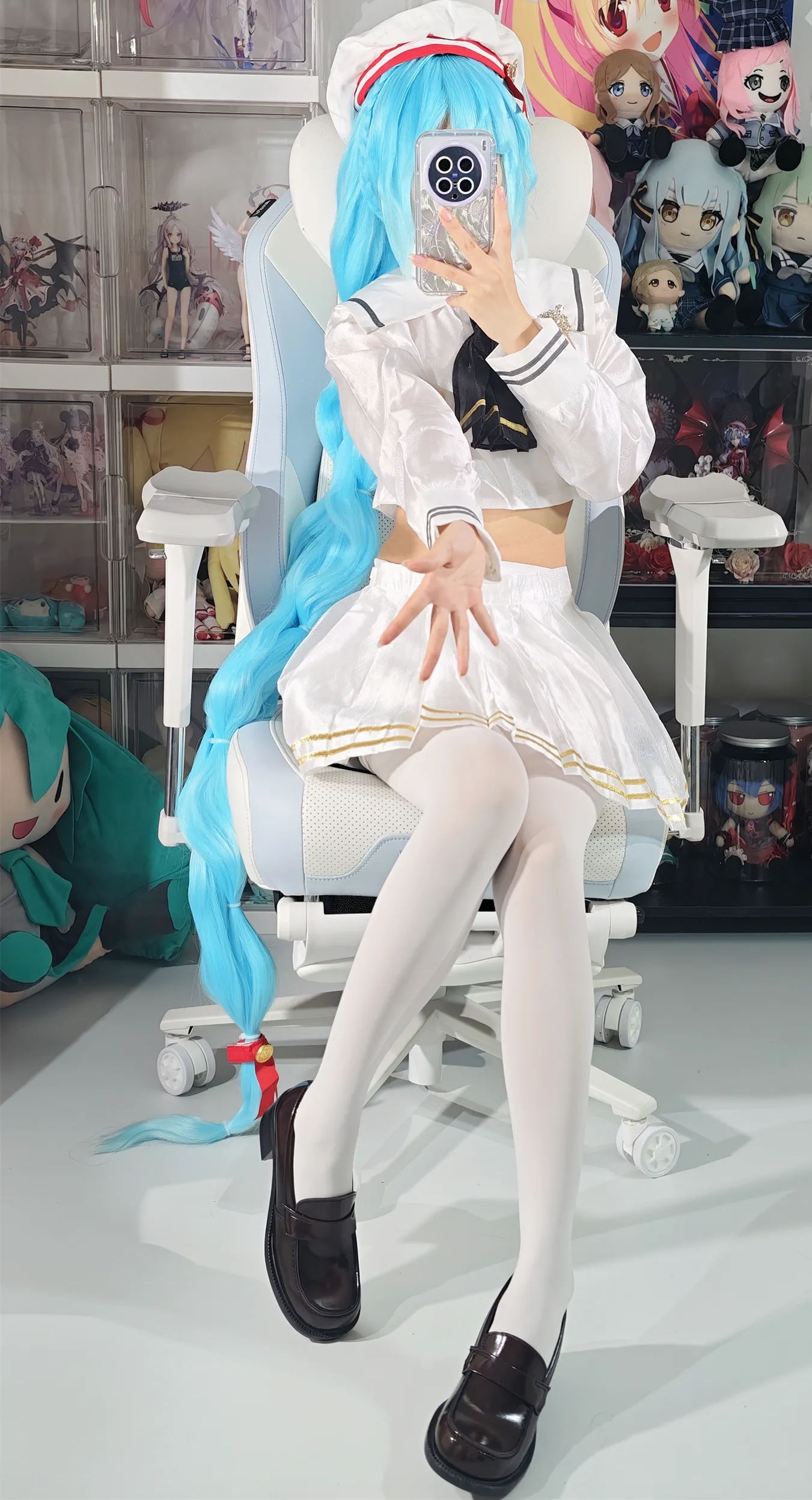 Gallery - 白栎Shirly - 雅努斯JK！白絲襪交疊太犯規，嬌俏氣質美女自拍視角！| 檸檬皮