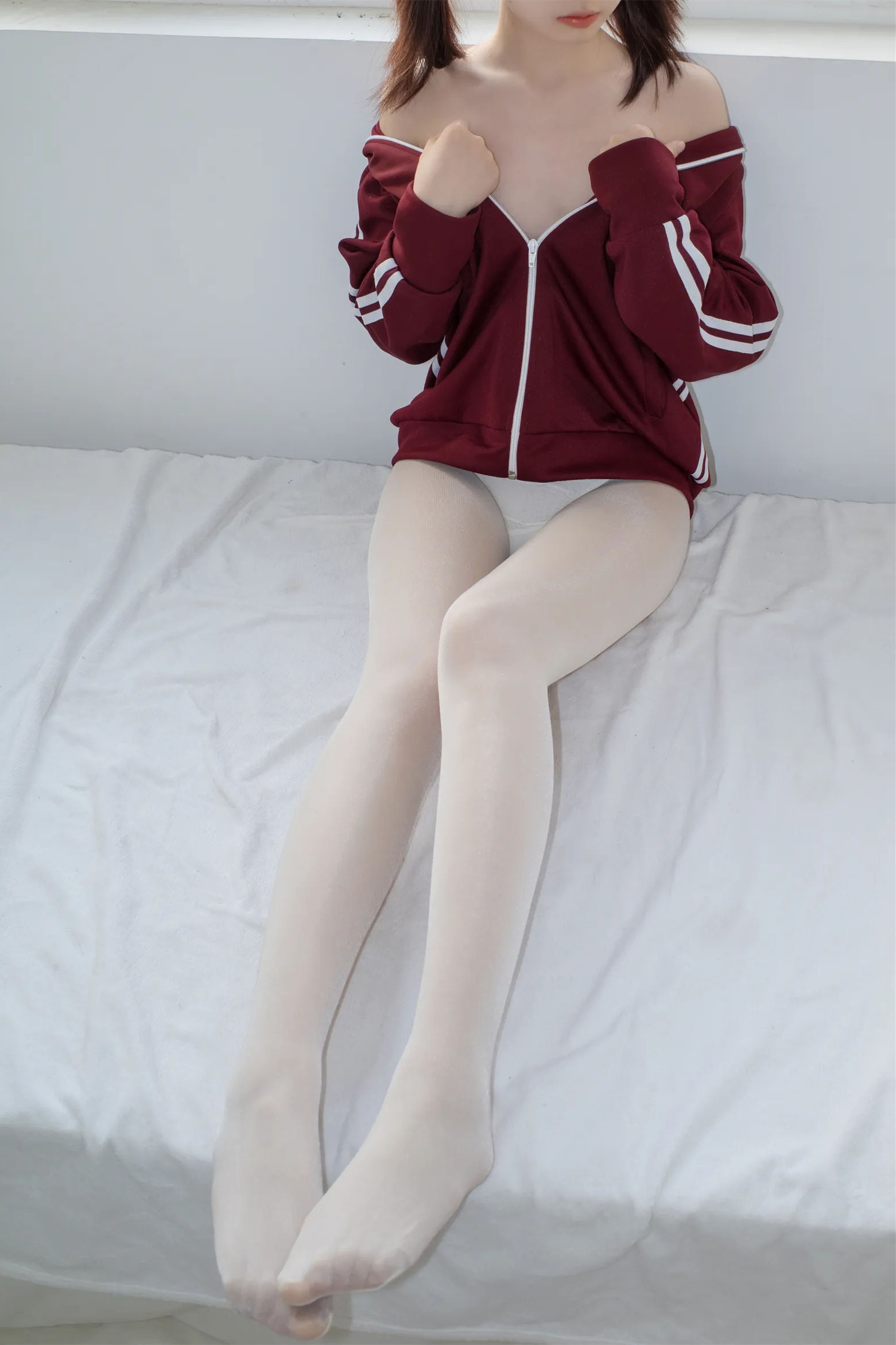 Gallery - 森萝财团写真 - 内部10 小夜 40D闪闪舍宾袜