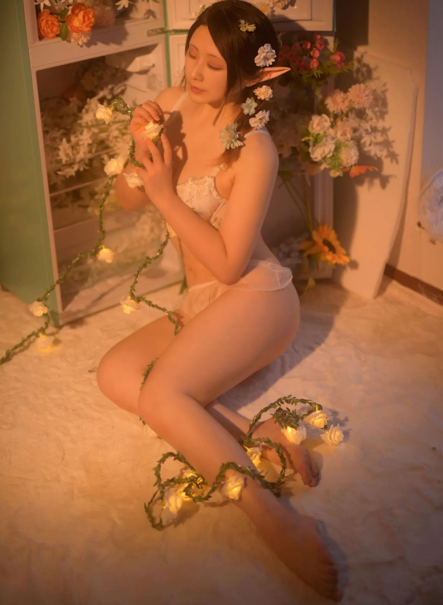 Gallery - Zyra秋寫真 - 繁花 夜光裸背 40張